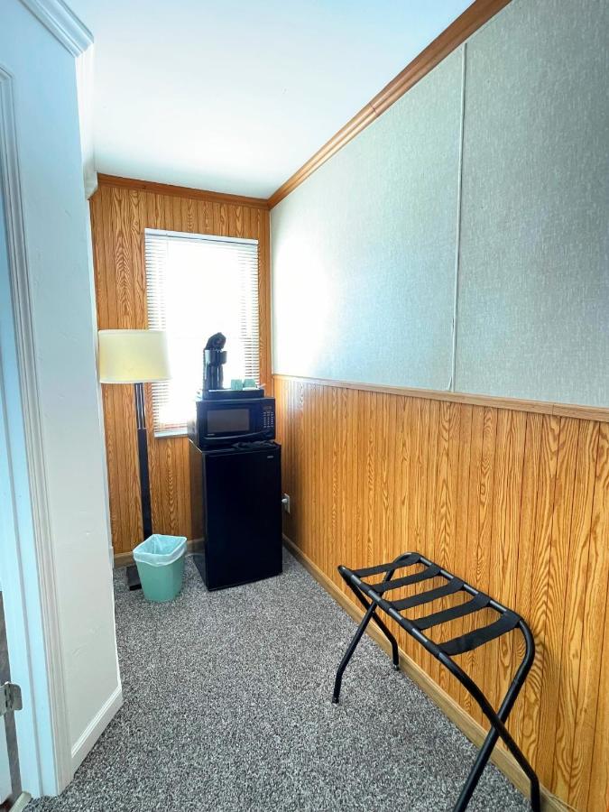 Hillcrest Motel